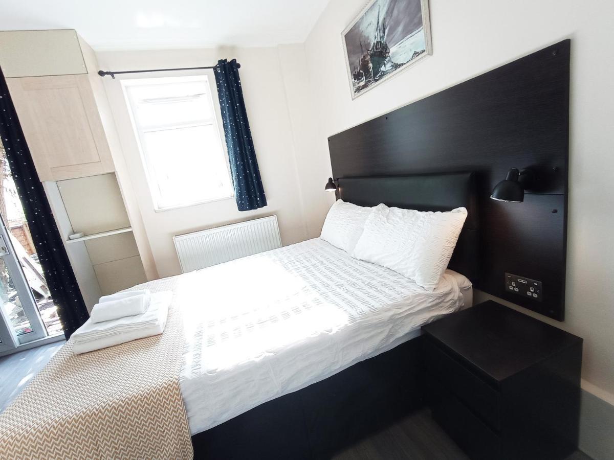 The Oak -self Contained One Bed Flat *