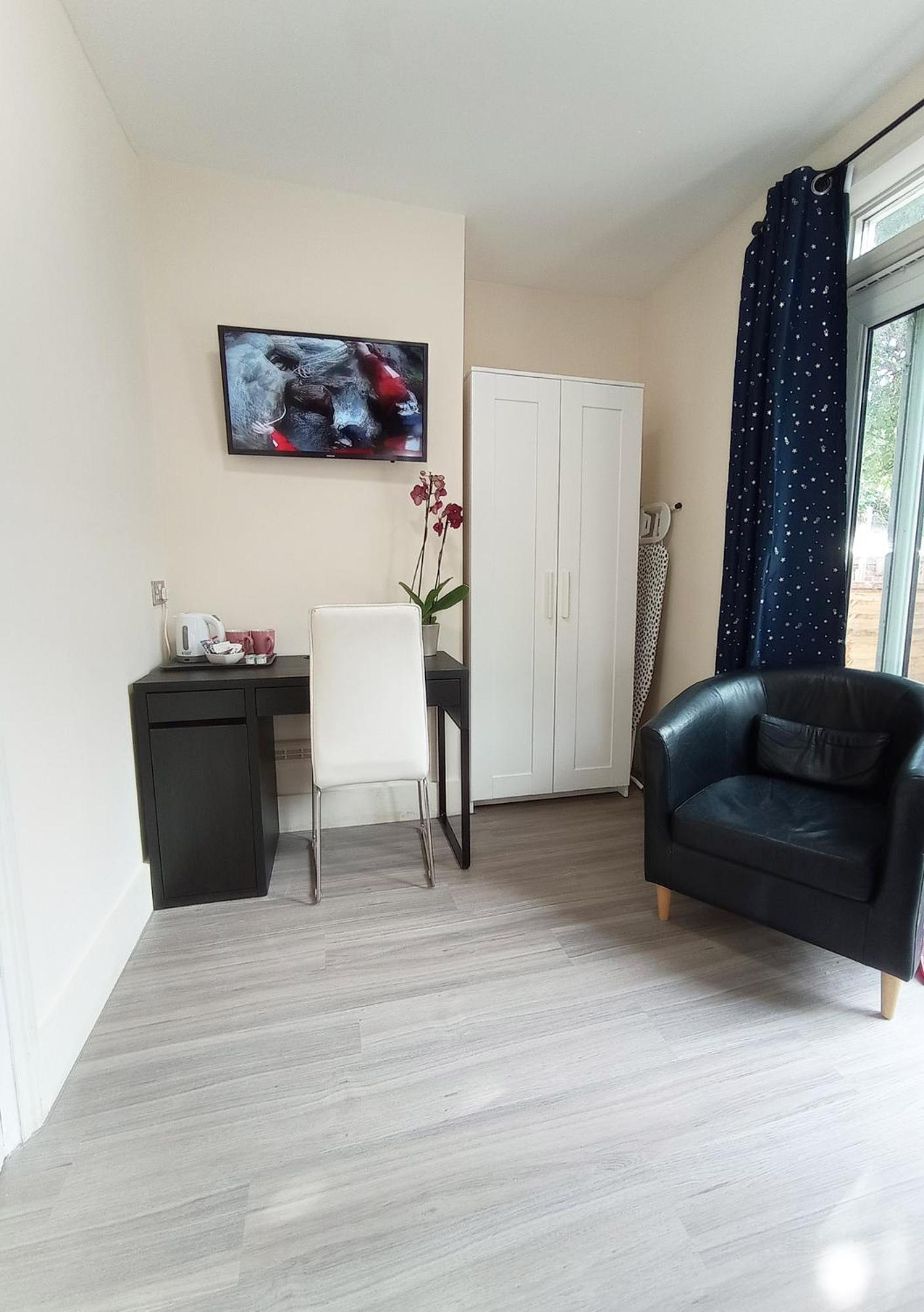 Apartamento The Oak -self Contained One Bed Flat