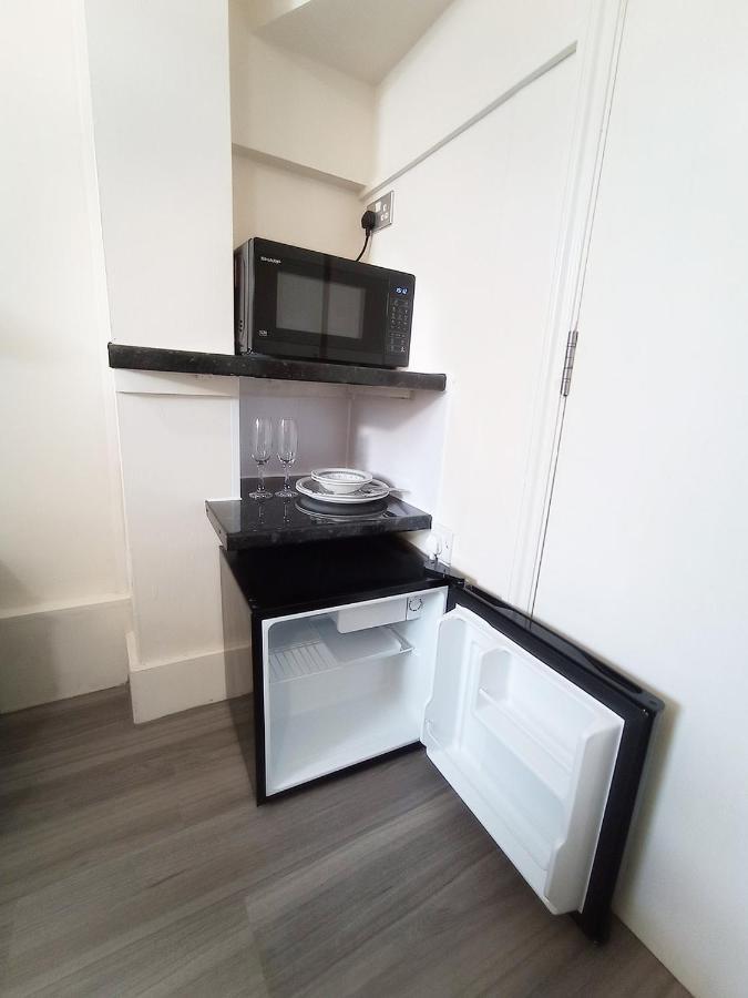 The Oak -self Contained One Bed Flat
